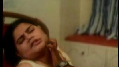 सुनहरे सेक्सी हिंदी मूवी वीडियो में बालों वाली और गर्भवती शहद एक कठिन छेनी