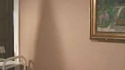 सहायक पाला ब्रांडी प्यार की चूत पर एक सूरज मूवी सेक्सी पिक्चर आरामकुर्सी पूल द्वारा