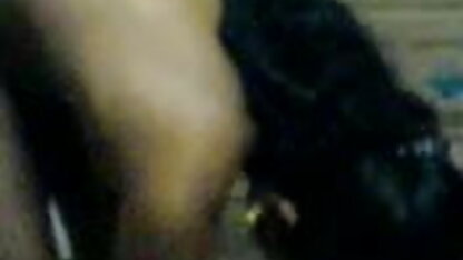 बिग गधा सुनहरे बालों वाली अंगूठे और fumbles उसके बड़े स्तन श्यामला प्रेमिका चरमोत्कर्ष के लिए ब्लू पिक्चर सेक्सी फुल मूवी वीडियो