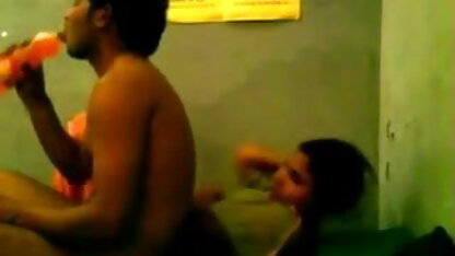 सुनहरे बालों वाली तस्वीर में एक सेक्सी छात्र हस्तमैथुन उंगलियों हिंदी में सेक्सी वीडियो मूवी कैमरे पर