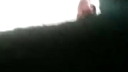 पति हथौड़ों एक जवान औरत में इंग्लिश ब्लू सेक्सी मूवी एक छोटे से गधा और फोन कैमरे के सामने